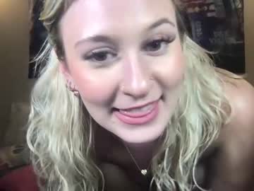 girl Singles & Couples Sex Cam with scarlettsantana_