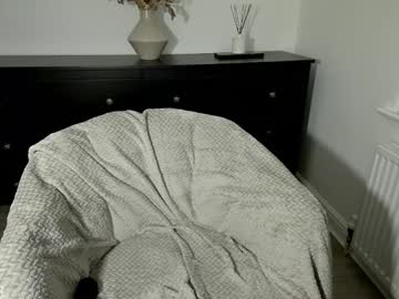 girl Singles & Couples Sex Cam with missmadisonmae