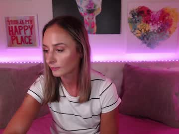 girl Singles & Couples Sex Cam with holihurricane