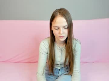 girl Singles & Couples Sex Cam with little_radiant_sun