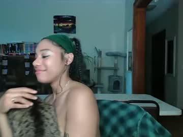 girl Singles & Couples Sex Cam with goddesstinaruiz
