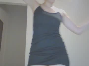 girl Singles & Couples Sex Cam with laradias