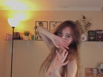 girl Singles & Couples Sex Cam with pinpage