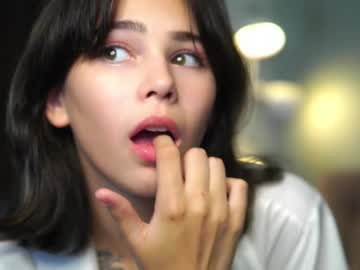 girl Singles & Couples Sex Cam with neroliamara