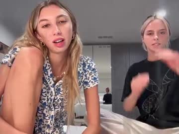 girl Singles & Couples Sex Cam with gapinggrace