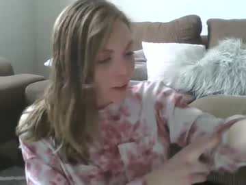 girl Singles & Couples Sex Cam with cloverqueen21