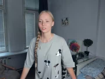 girl Singles & Couples Sex Cam with rave_the_love