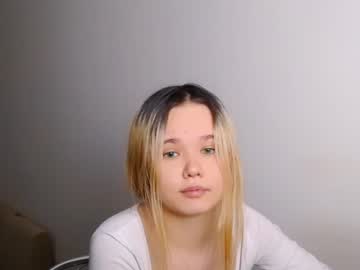 girl Singles & Couples Sex Cam with selena_hearts