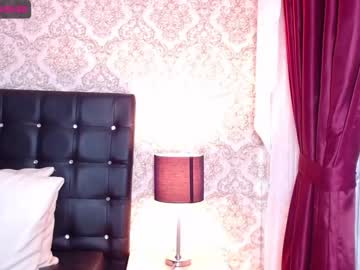 girl Singles & Couples Sex Cam with ashley_wine