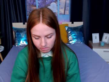 girl Singles & Couples Sex Cam with evarey_