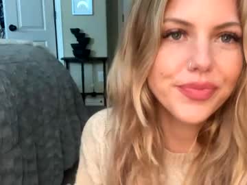 girl Singles & Couples Sex Cam with goddessrhea99