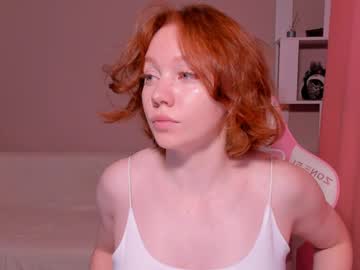 girl Singles & Couples Sex Cam with honeyautumn