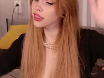 girl Singles & Couples Sex Cam with siennawave