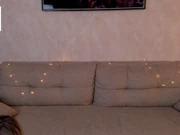 girl Singles & Couples Sex Cam with annislive