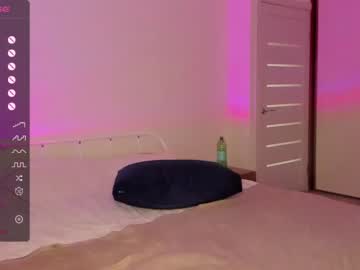 girl Singles & Couples Sex Cam with moon_view