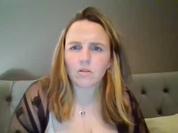 girl Singles & Couples Sex Cam with charismaticvibes