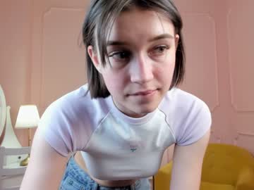girl Singles & Couples Sex Cam with courteney_