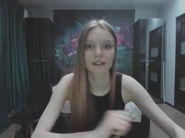girl Singles & Couples Sex Cam with annichka