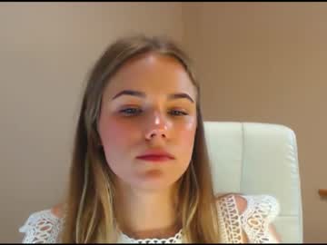 girl Singles & Couples Sex Cam with gwyneth_paltroww