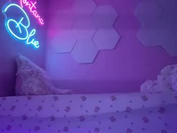 girl Singles & Couples Sex Cam with montanabluee