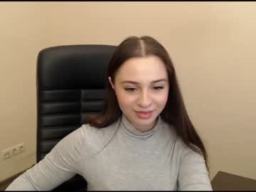 girl Singles & Couples Sex Cam with milllie_brown