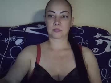 girl Singles & Couples Sex Cam with carolinacarterx