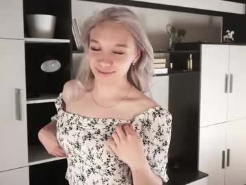 girl Singles & Couples Sex Cam with barbie_loveey