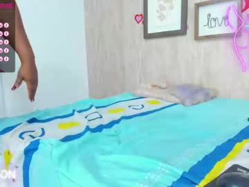 girl Singles & Couples Sex Cam with sweet_ebonyyx