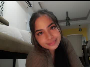 girl Singles & Couples Sex Cam with amariahholly