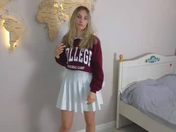 girl Singles & Couples Sex Cam with maureencantrell