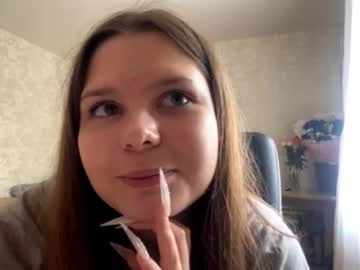 girl Singles & Couples Sex Cam with kitty_shy89