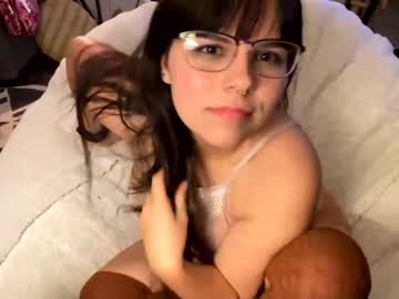 girl Singles & Couples Sex Cam with flwrqueen