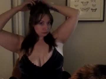 girl Singles & Couples Sex Cam with bakedbeebaby