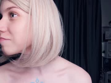 girl Singles & Couples Sex Cam with shiny_cute