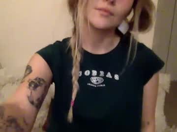 girl Singles & Couples Sex Cam with charmedcc4